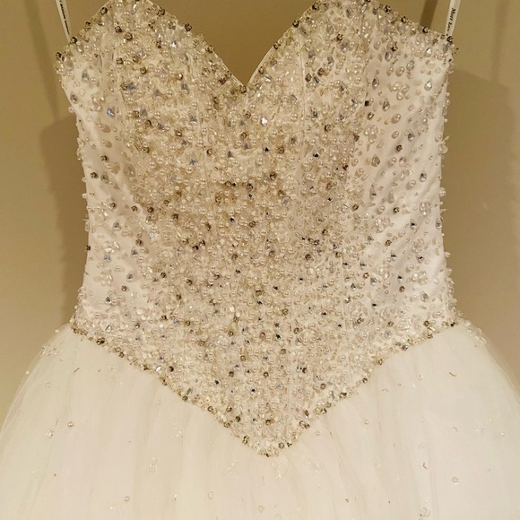 Wedding Dress - Size 4 - Picture 5 of 7